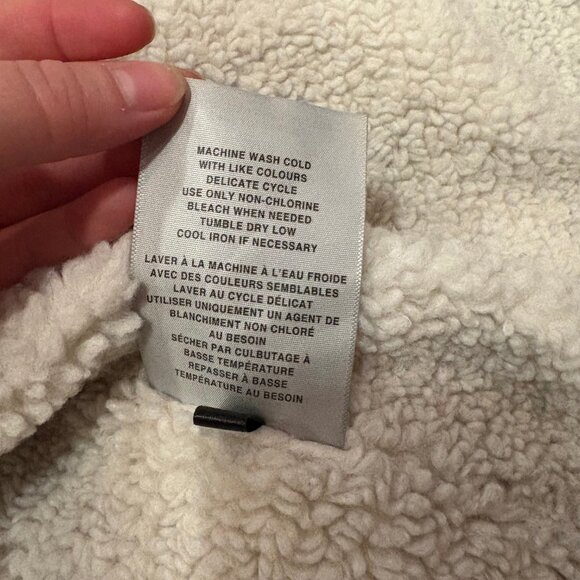 Levi’s Women’s Green Plaid Jacket | Faux Sherpa Lined | Size Medium |Cozy Winter - Picture 6 of 7